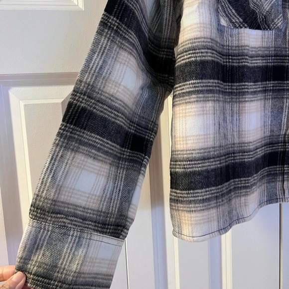 BB Dakota by Steve Madden Ladies Boxy Plaid Shacket Jacket Flannel NWT Large - Picture 5 of 13